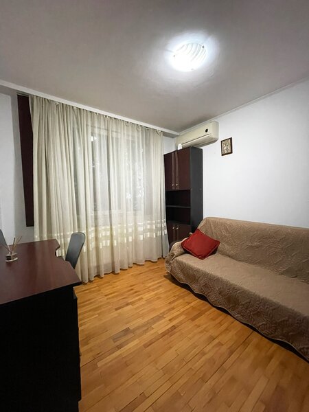 Brancoveanu, Aleea Izvorul Crisului, 3 camere dec., parcare, centrala